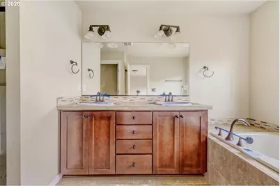 8633 SW Vale Ct, Wilsonville, OR 97070 - Photo 16