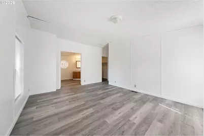 124 NW Trust St, Roseburg, OR 97471 - Photo 14
