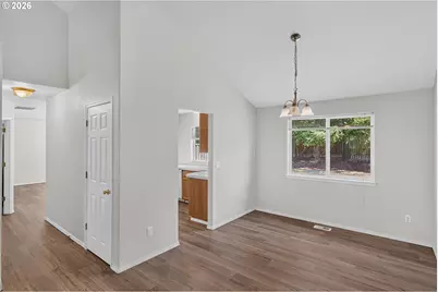 1332 NE 87th Ave, Hillsboro, OR 97006 - Photo 6