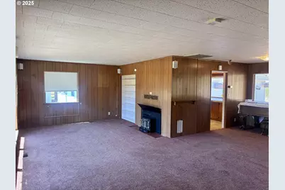 589 Mehlwood Ln, Glendale, OR 97442 - Photo 6