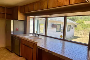 589 Mehlwood Ln, Glendale, OR 97442 - Photo 4