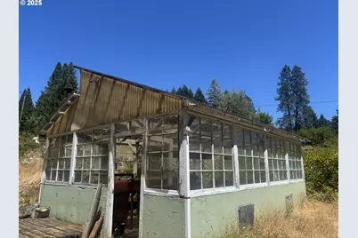 589 Mehlwood Ln, Glendale, OR 97442 - Photo 16