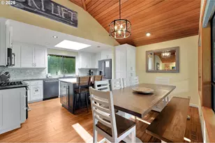 17704 Rogue Ln, Sunriver, OR 97707 - Photo 2