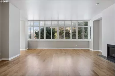 1920 S River Dr #E102, Portland, OR 97201 - Photo 20