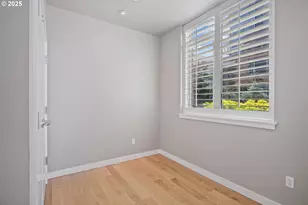 1920 S River Dr, Portland, OR 97201 - Photo 18
