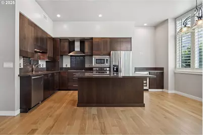 1920 S River Dr #E102, Portland, OR 97201 - Photo 6