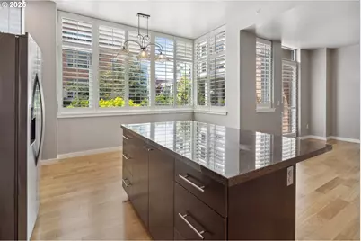 1920 S River Dr #E102, Portland, OR 97201 - Photo 8