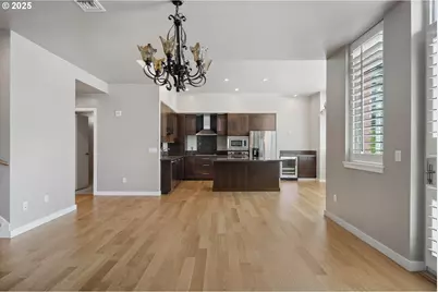 1920 S River Dr #E102, Portland, OR 97201 - Photo 12