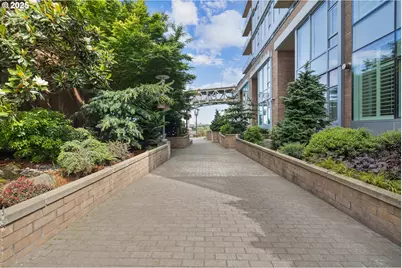 1920 S River Dr #E102, Portland, OR 97201 - Photo 40