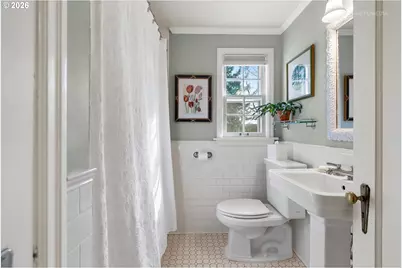 2600 SW Crestdale Dr, Portland, OR 97225 - Photo 20