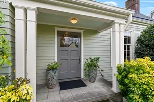 2600 SW Crestdale Dr, Portland, OR 97225 - Photo 2