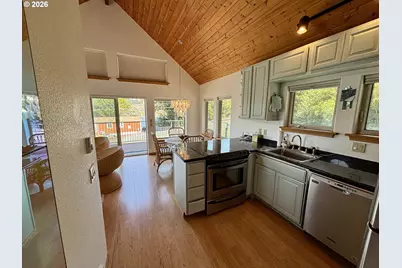 94770 Jerrys Flat Rd, Gold Beach, OR 97444 - Photo 12
