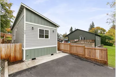 569 N 3rd St, Kalama, WA 98625 - Photo 22