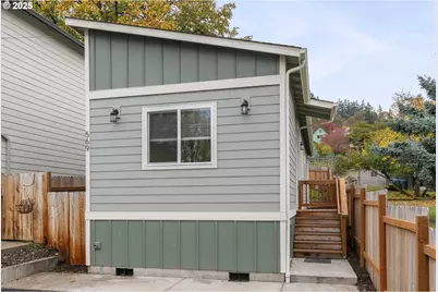 569 N 3rd St, Kalama, WA 98625 - Photo 4