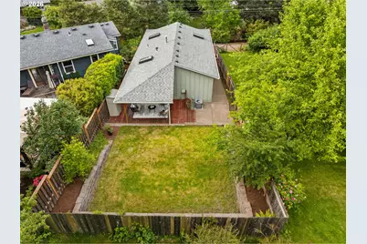 3236 SW Idaho St, Portland, OR 97239 - Photo 24
