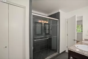 3236 SW Idaho St, Portland, OR 97239 - Photo 16