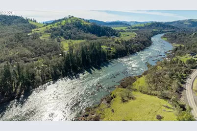 1176 Whistlers Ln, Roseburg, OR 97470 - Photo 6
