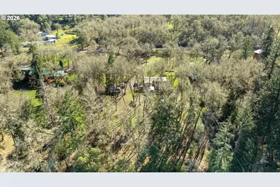 1176 Whistlers Ln, Roseburg, OR 97470 - Photo 16