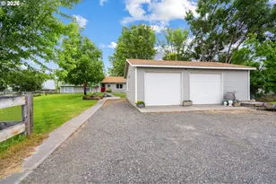 400 S Townsend Rd, Hermiston, OR 97838 - Photo 2