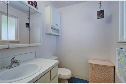 9804 NE 9th St, Vancouver, WA 98664 - Photo 16