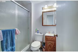 9804 NE 9th St, Vancouver, WA 98664 - Photo 10