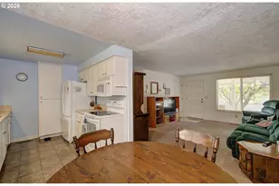 9804 NE 9th St, Vancouver, WA 98664 - Photo 6