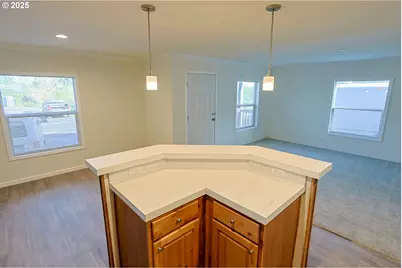90766 Hollywood Ln, Coos Bay, OR 97420 - Photo 10