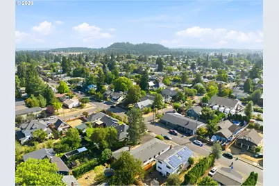 621 NE 75th Ave, Portland, OR 97213 - Photo 4
