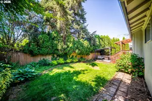 2213 NE Parkview Dr, Vancouver, WA 98686 - Photo 28
