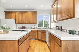 17818 NW Gilbert Ln, Portland, OR 97229 - Photo 18