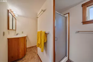 11605 Hwy 101, Tillamook, OR 97141 - Photo 16