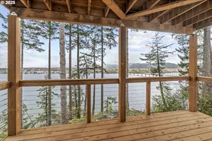 572 Columbia St, Cathlamet, WA 98612 - Photo 22