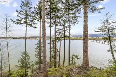 572 Columbia St, Cathlamet, WA 98612 - Photo 30