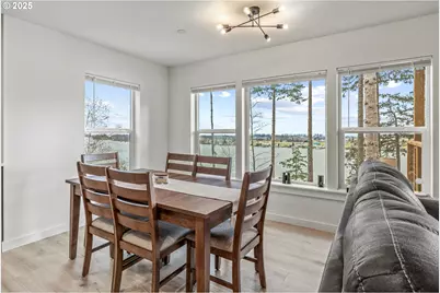 572 Columbia St, Cathlamet, WA 98612 - Photo 12