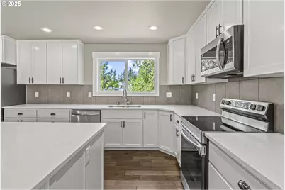 151 Alpha Dr, Longview, WA 98632 - Photo 10