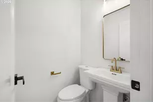 18111 SW Pioneer Ct, Lake Oswego, OR 97034 - Photo 30