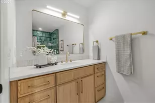 18111 SW Pioneer Ct, Lake Oswego, OR 97034 - Photo 26