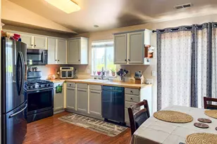 185 SE Lebleu Ln, Winston, OR 97496 - Photo 6