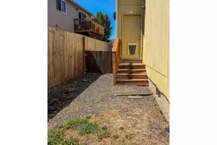 185 SE Lebleu Ln, Winston, OR 97496 - Photo 14