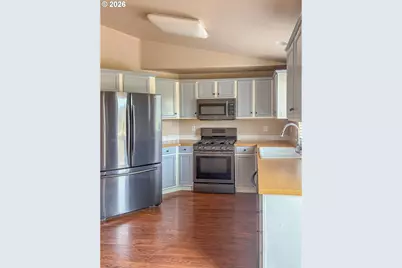 185 SE Lebleu Ln, Winston, OR 97496 - Photo 6