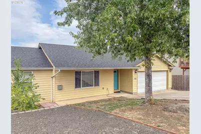 185 SE Lebleu Ln, Winston, OR 97496 - Photo 2