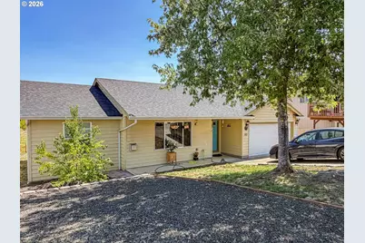 185 SE Lebleu Ln, Winston, OR 97496 - Photo 2