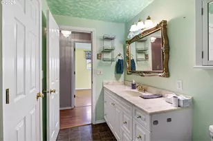 26 E 3rd St, Lowell, OR 97452 - Photo 28