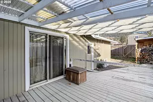 26 E 3rd St, Lowell, OR 97452 - Photo 30