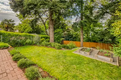 4315 NE Laurelhurst Pl, Portland, OR 97213 - Photo 34