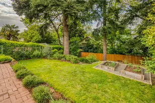 4315 NE Laurelhurst Pl, Portland, OR 97213 - Photo 34