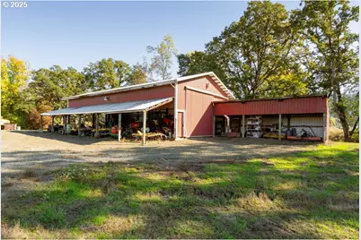 8690 Lookingglass Rd, Roseburg, OR 97471 - Photo 38