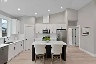 1025 Sassafras St, Independence, OR 97351 - Photo 10