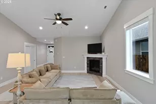 1025 Sassafras St, Independence, OR 97351 - Photo 6