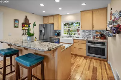 6180 NE Vera St, Portland, OR 97213 - Photo 8